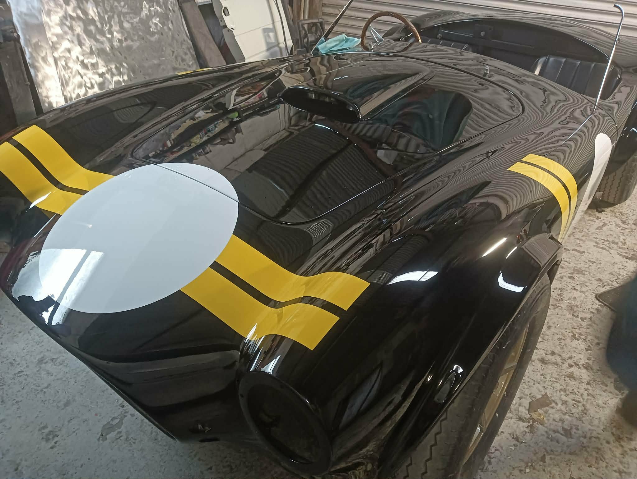 Classic Cobra front stripe and roundel layout for custom paint detailing